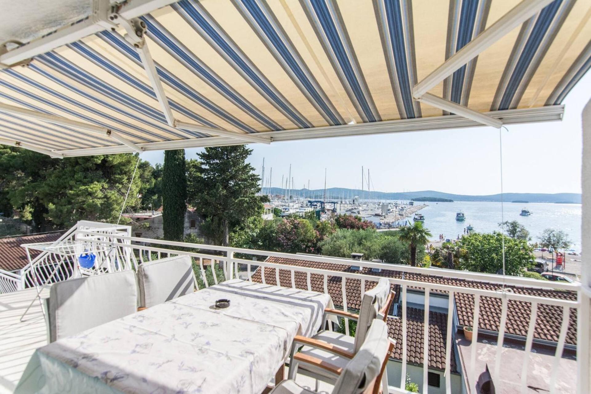 Apartment Rajna Biograd Na Moru Buitenkant foto