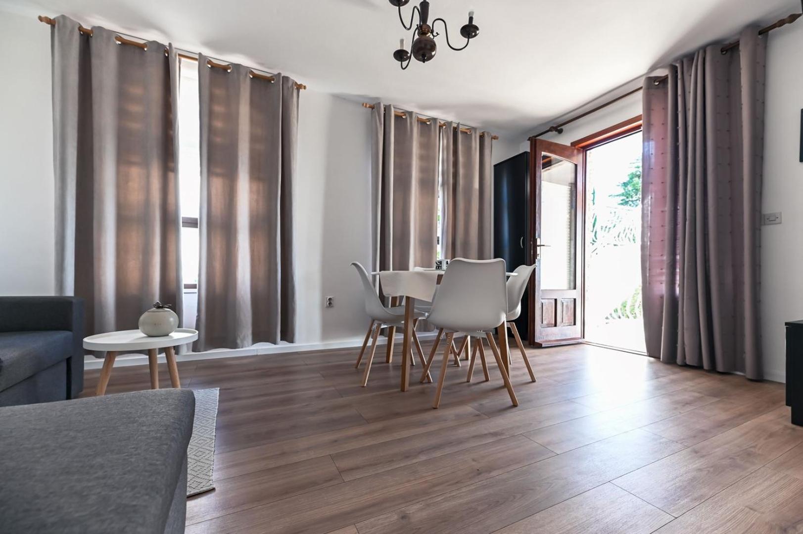 Apartment Rajna Biograd Na Moru Buitenkant foto
