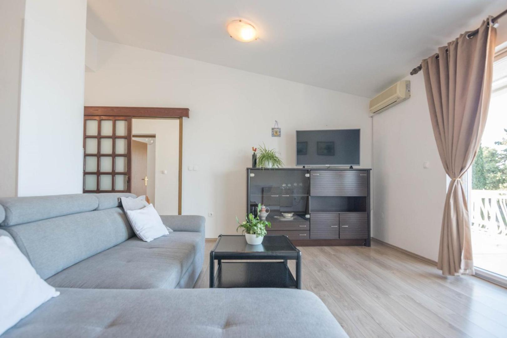Apartment Rajna Biograd Na Moru Buitenkant foto