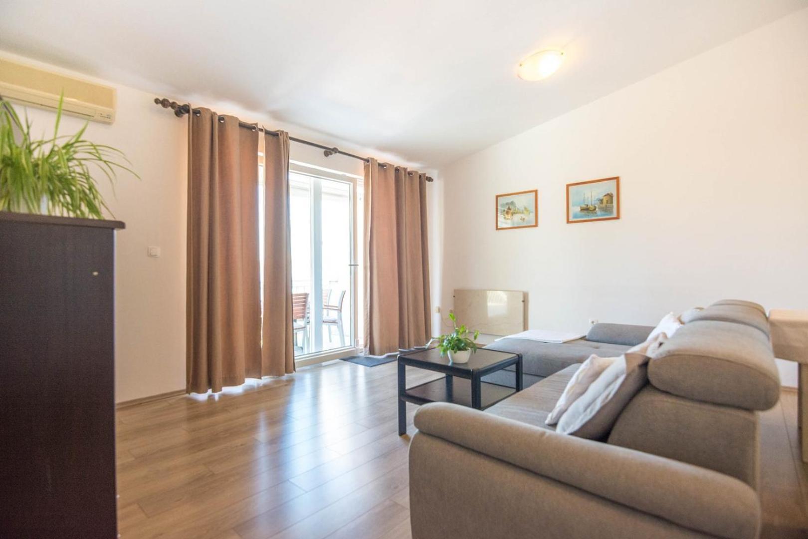 Apartment Rajna Biograd Na Moru Buitenkant foto